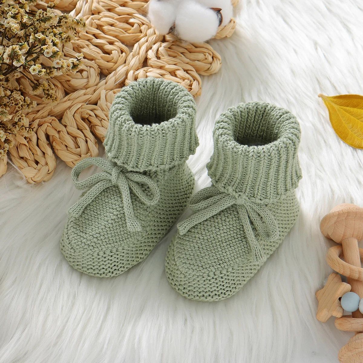 chausson bébé tricoté vert