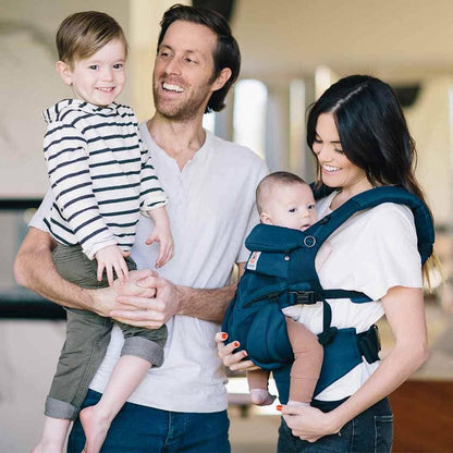 Porte Bébé - BreathBabyBag™ - Bleu Marine - Galaxie de bébé